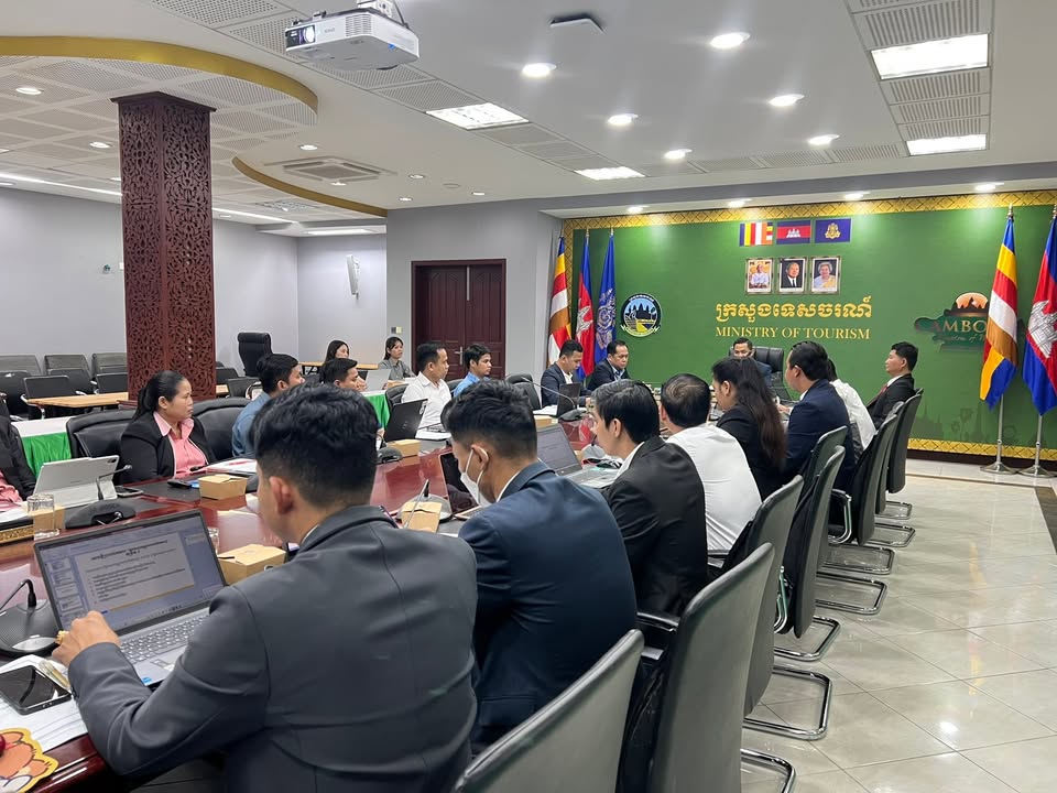 ក្រសួងទេសចរណ៍ បន្តជំរុញរៀបចំកញ្ចប់ស្តង់ដាសមត្ថភាពវិជ្ជាជីវៈទេសចរណ៍ ដើម្បីសង្គតិភាពការបណ្តុះបណ្តាលជំនាញវិជ្ជាជីវៈនៅកម្ពុជា!