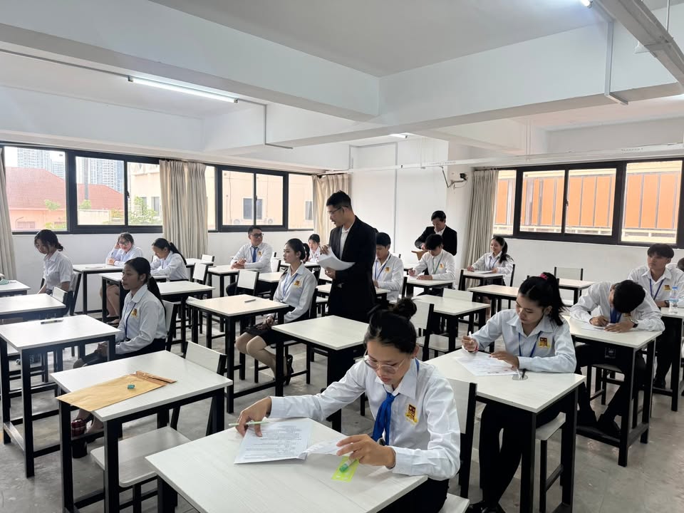 ក្រសួងទេសចរណ៍ចុះត្រួតពិនិត្យគុណភាពបណ្តុះបណ្តាល និងដំណើរការធ្វើតេស្តសមត្ថភាពបញ្ចប់ការសិក្សាថ្នាក់សញ្ញាបត្របច្ចេកទេស និងវិជ្ជាជីវៈ ៣ ជំនាន់ទី ៧ ឆ្នាំសិក្សា ២០២៤-២០២៥ របស់សាលាទេសចរណ៍ និងបដិសណ្ឋារកិច្ច វី