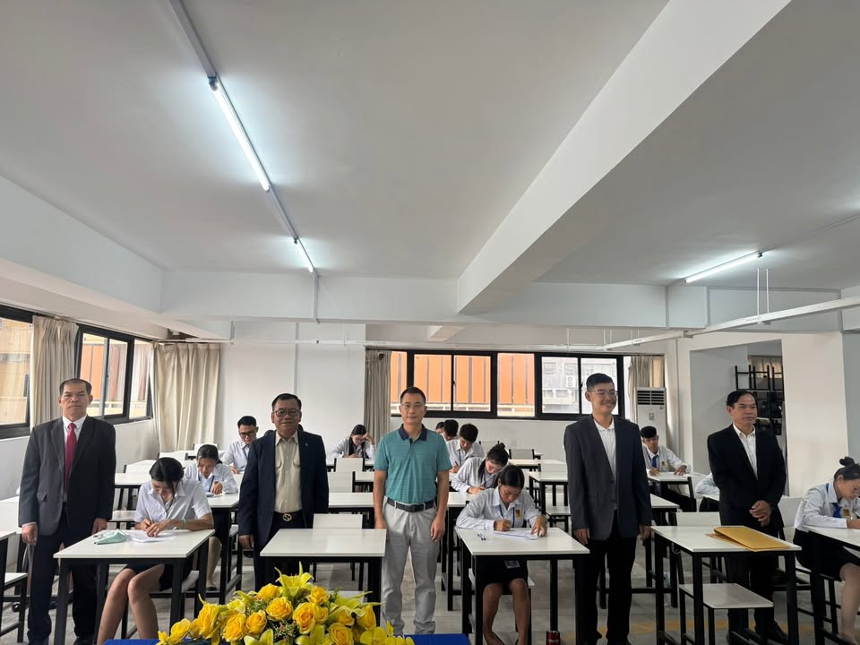 ក្រសួងទេសចរណ៍ចុះត្រួតពិនិត្យគុណភាពបណ្តុះបណ្តាល និងដំណើរការធ្វើតេស្តសមត្ថភាពបញ្ចប់ការសិក្សាថ្នាក់សញ្ញាបត្របច្ចេកទេស និងវិជ្ជាជីវៈ ៣ ជំនាន់ទី ៧ ឆ្នាំសិក្សា ២០២៤-២០២៥ របស់សាលាទេសចរណ៍ និងបដិសណ្ឋារកិច្ច វី